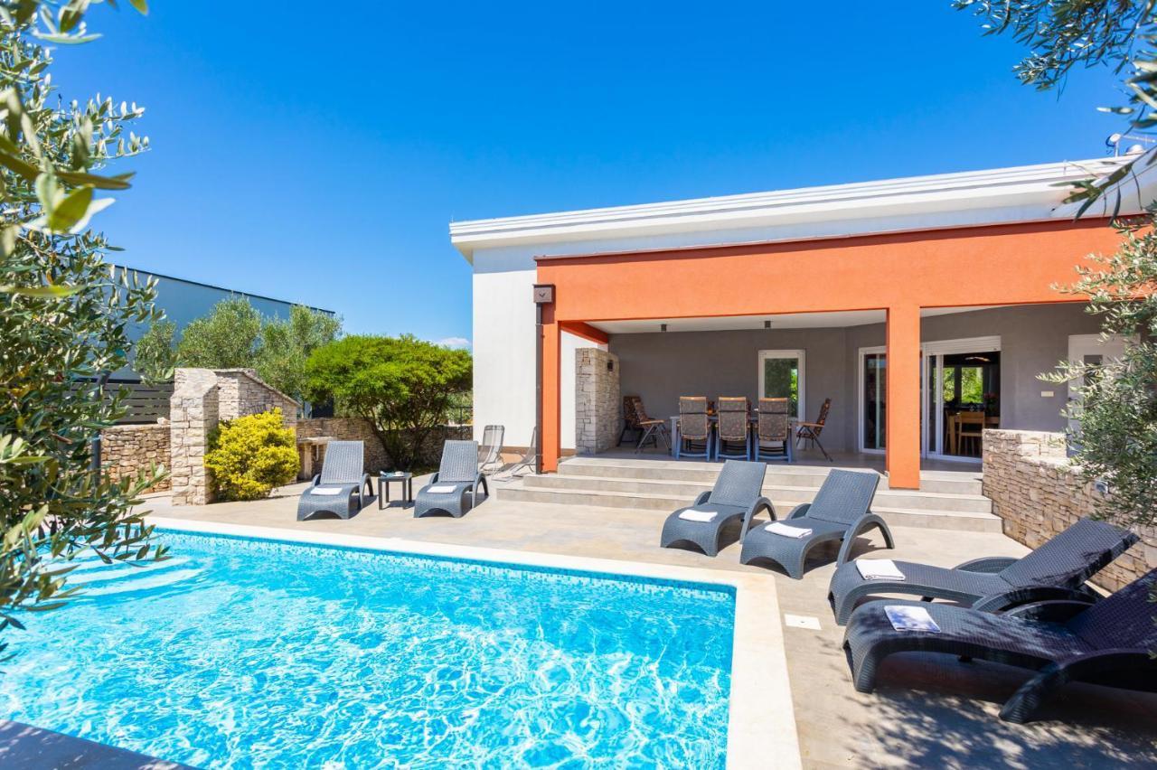 Villa กรินิตซา ภายนอก รูปภาพ